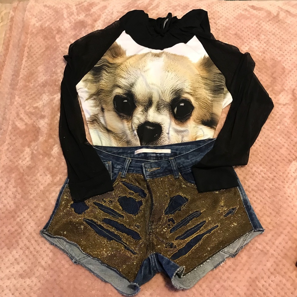 Lança Perfume Shorts with gold glittery